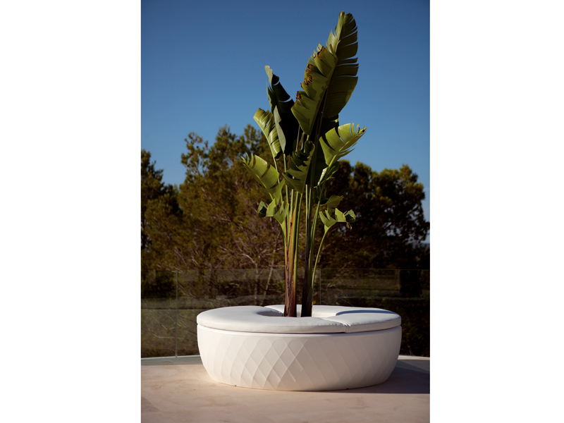 石磨底座 仿古現(xiàn)代玻璃鋼圓形花盆 休閑椅 花瓶長凳 景區(qū)花盆 大師家具設(shè)計(jì)網(wǎng)  全球高端家具定制