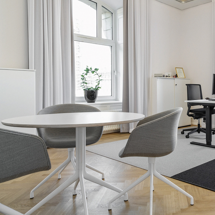 丹麥HAY全包旋轉(zhuǎn)扶手椅AAC21皮質(zhì)旋轉(zhuǎn)椅布面旋轉(zhuǎn)椅餐椅休閑椅