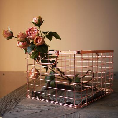 高端家具 玫瑰金色鐵藝收納籃 臟衣收納筐 雜物筐金色潮品攝影擺件