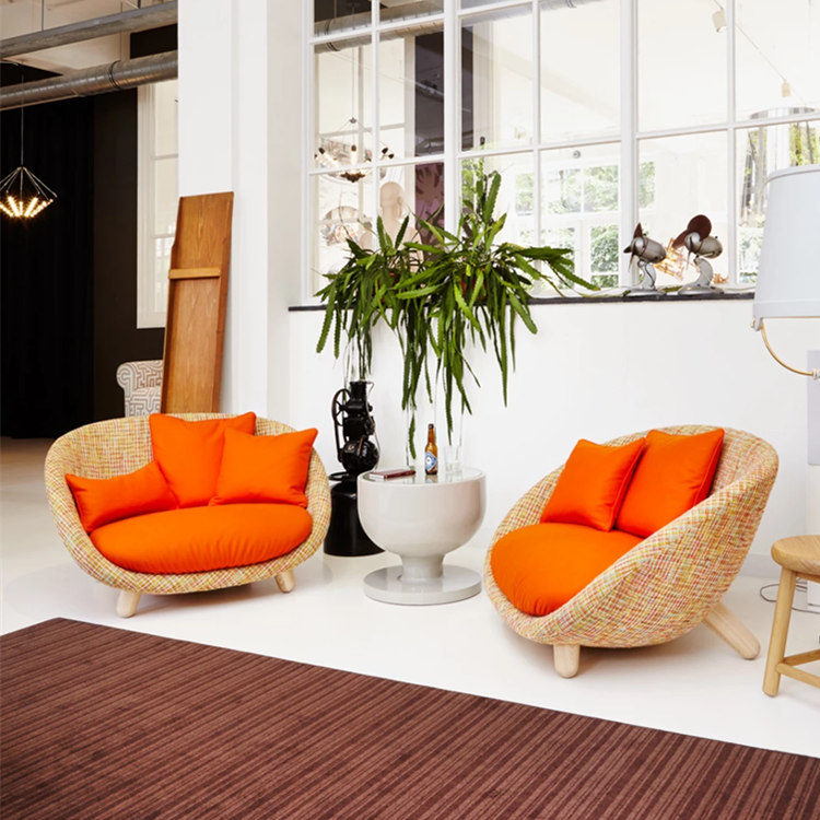 現(xiàn)代簡約創(chuàng)意家居雙人客廳家具北歐客廳沙發(fā) 電視電影廣告道具出租