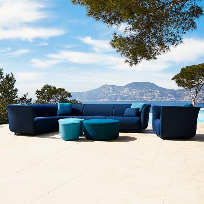 VONDOM溫和的|花園半圓 弧形坐墊凳系列 冰雪藍(lán) 大紅 設(shè)計(jì)師 Marcel Wanders