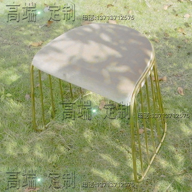 實(shí)物現(xiàn)貨北歐經(jīng)典復(fù)古吧椅不銹鋼原色金色腳顏色面料規(guī)格可定制酒店樣品房